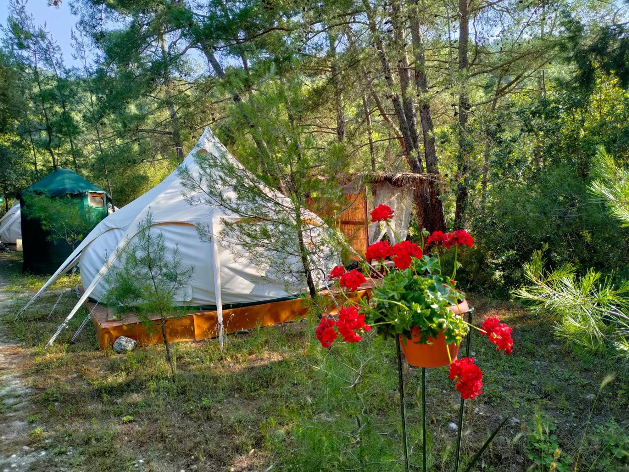 Vinsan Glamping & Wellness Centre Cort de lux Eleousa